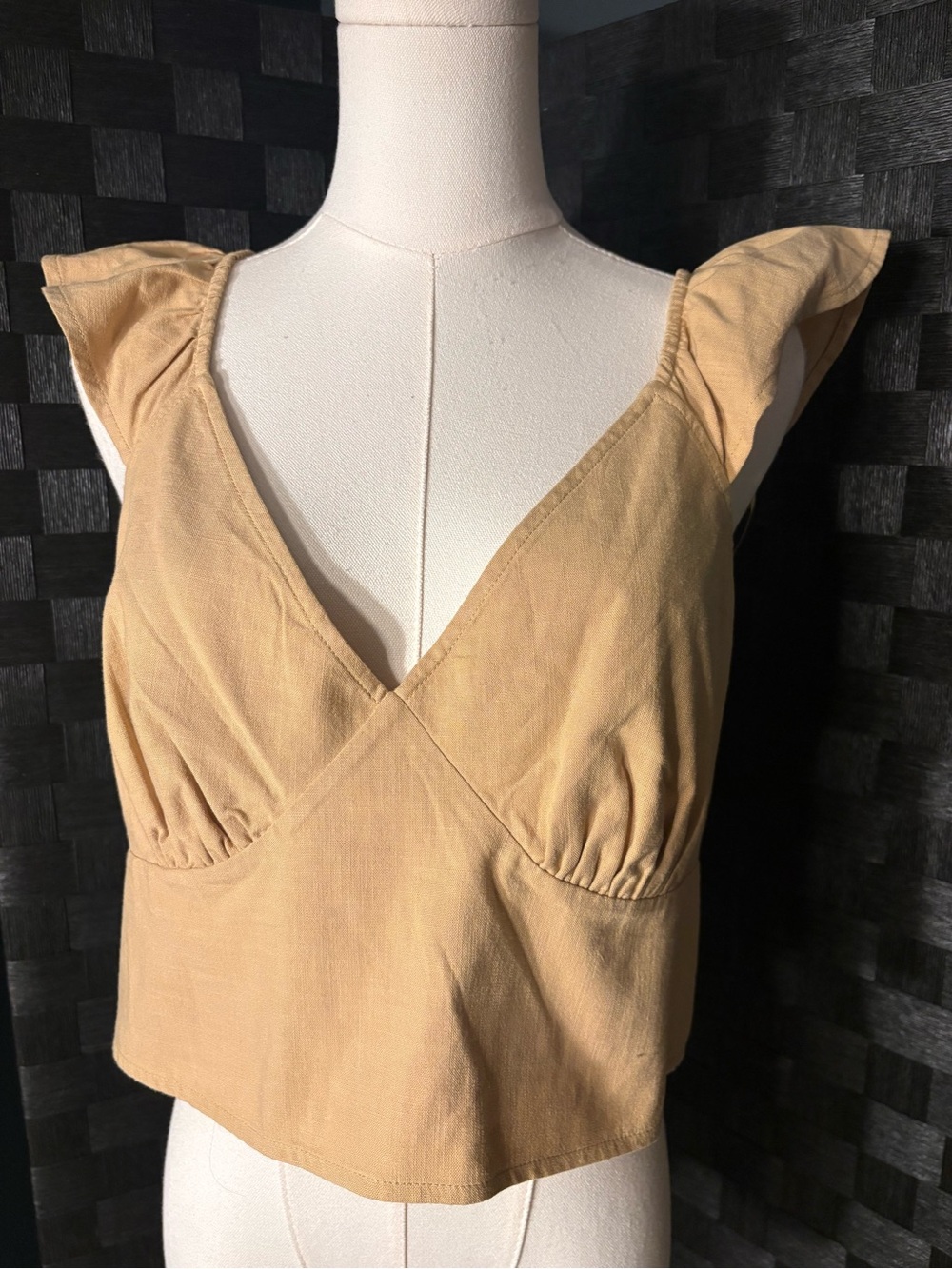 a new day Tan V-Neck Flutter Sleeve Crop Top